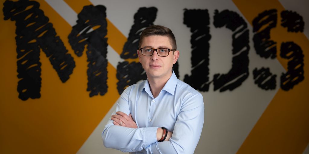 Válságstáb a központi irányítóban Virág Viktor, a MADS Csoport alapító társtulajdonosa, igazgatósági tagja