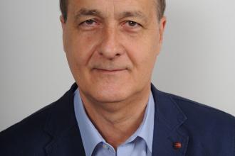 dr. Dióssy László, a Chianti 3D Kft. ügyvezető igazgatója, címzetes egyetemi tanár
